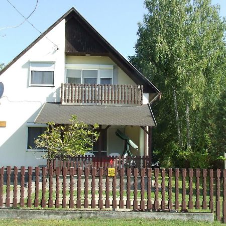 Thomas Nyaralo Villa Balatonmariafurdo Luaran gambar