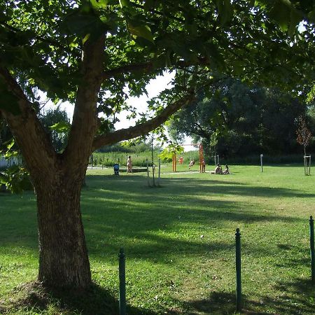 Thomas Nyaralo Villa Balatonmariafurdo Luaran gambar